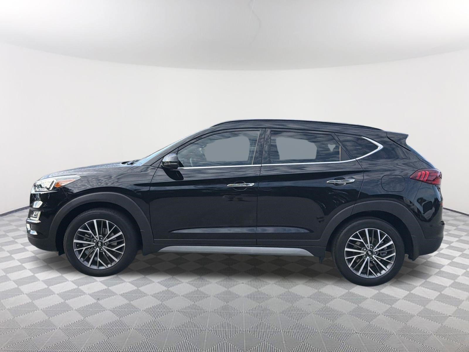 Used 2021 Hyundai Tucson Ultimate w/ Cargo Package FWD image 9