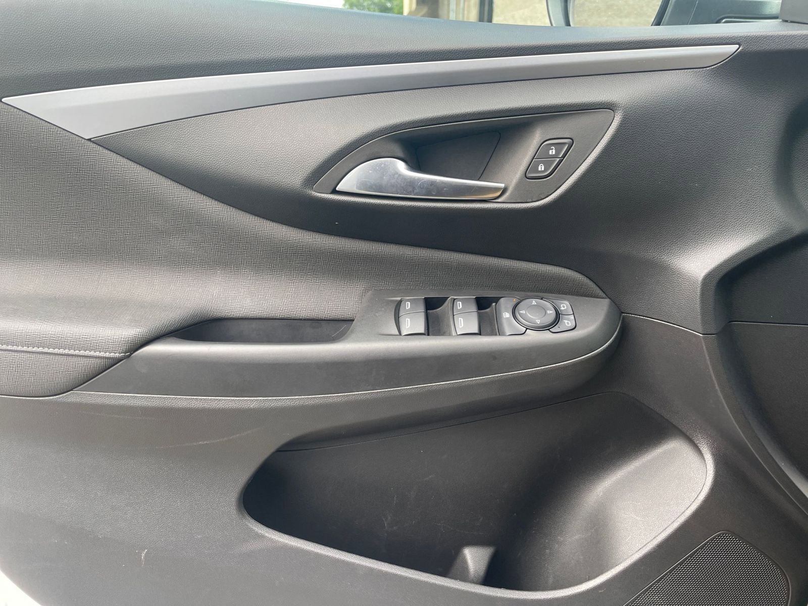 Used 2025 Buick Envista Preferred image 20