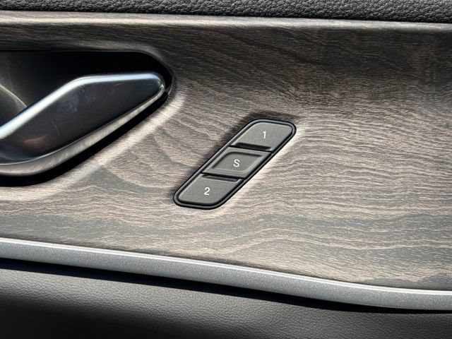 New 2026 Jeep Grand Cherokee Limited AWD/4WD image 14