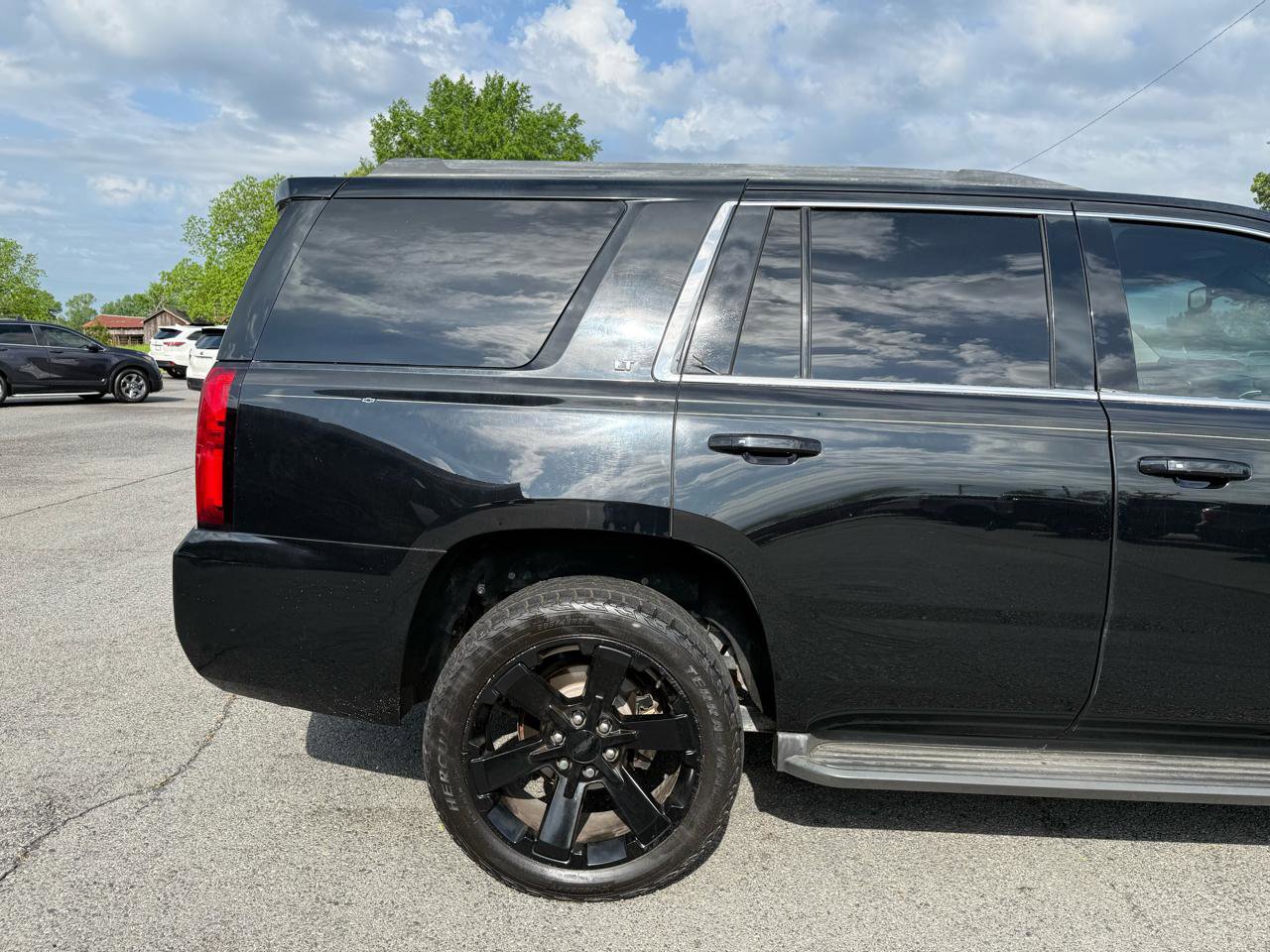 Used 2015 Chevrolet Tahoe LT w/ Luxury Package RWD image 40