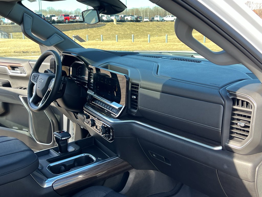 Used 2025 Chevrolet Silverado 1500 RST image 30
