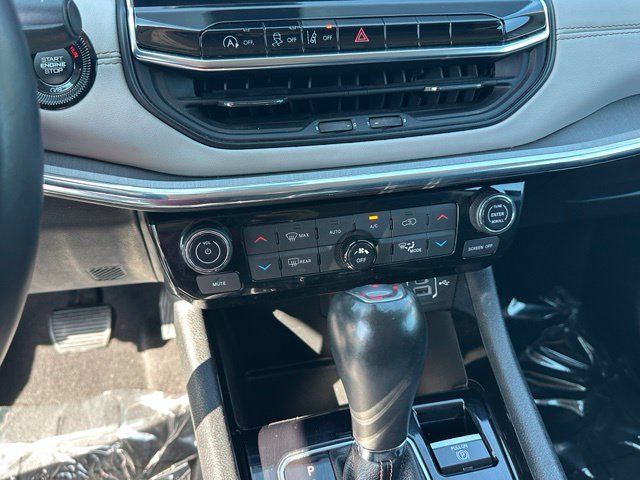 Used 2022 Jeep Compass Limited AWD/4WD image 20