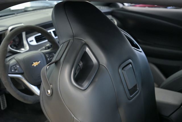 Used 2015 Chevrolet Camaro Z/28 RWD image 34