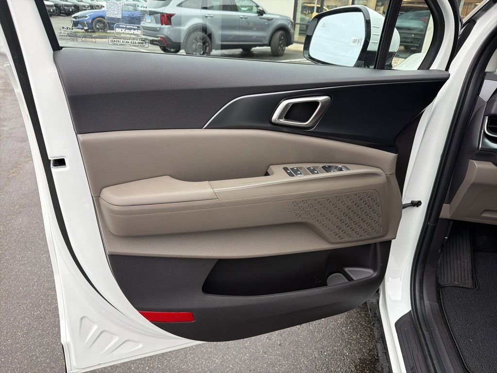 New 2026 Kia Carnival LX FWD image 26