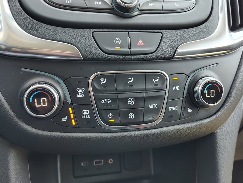 Used 2024 Chevrolet Equinox LT AWD/4WD image 17
