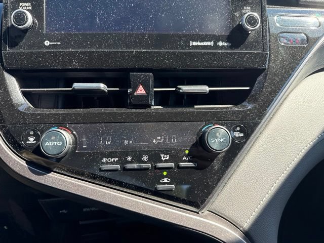 Used 2023 Toyota Camry SE w/ Cold Weather Package FWD image 18