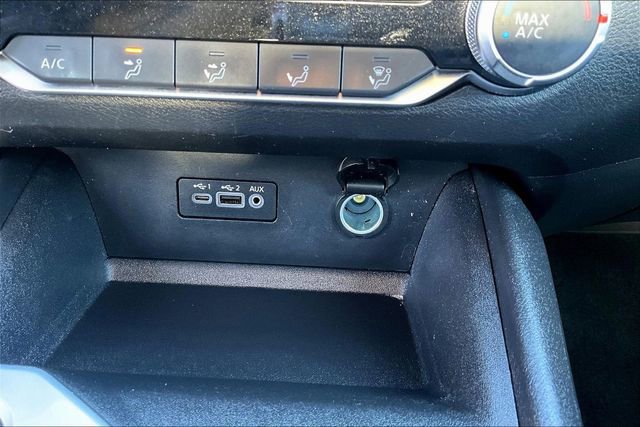 Used 2025 Nissan Altima 2.5 SV image 15