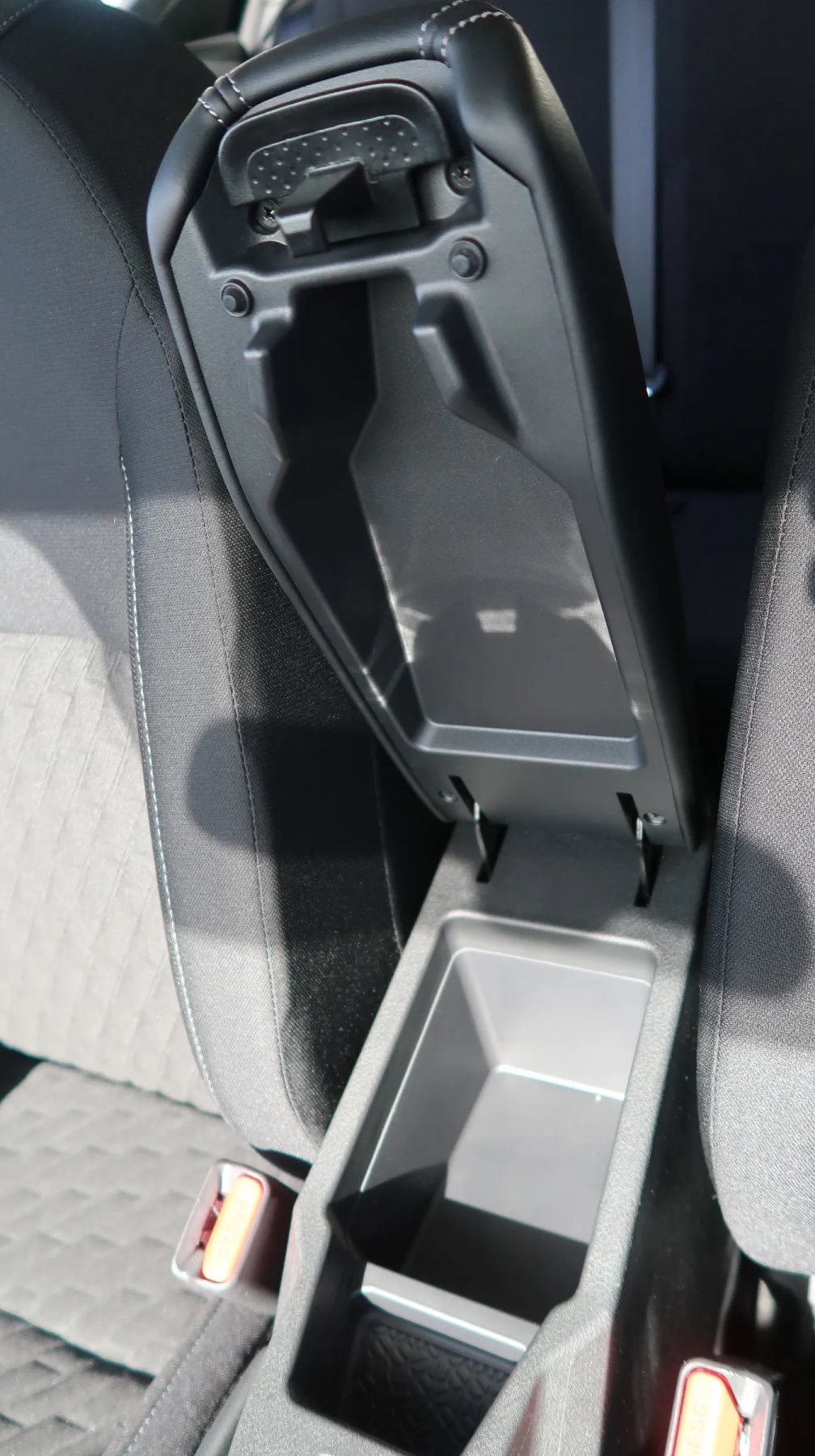 Used 2023 Nissan Kicks SV FWD image 29