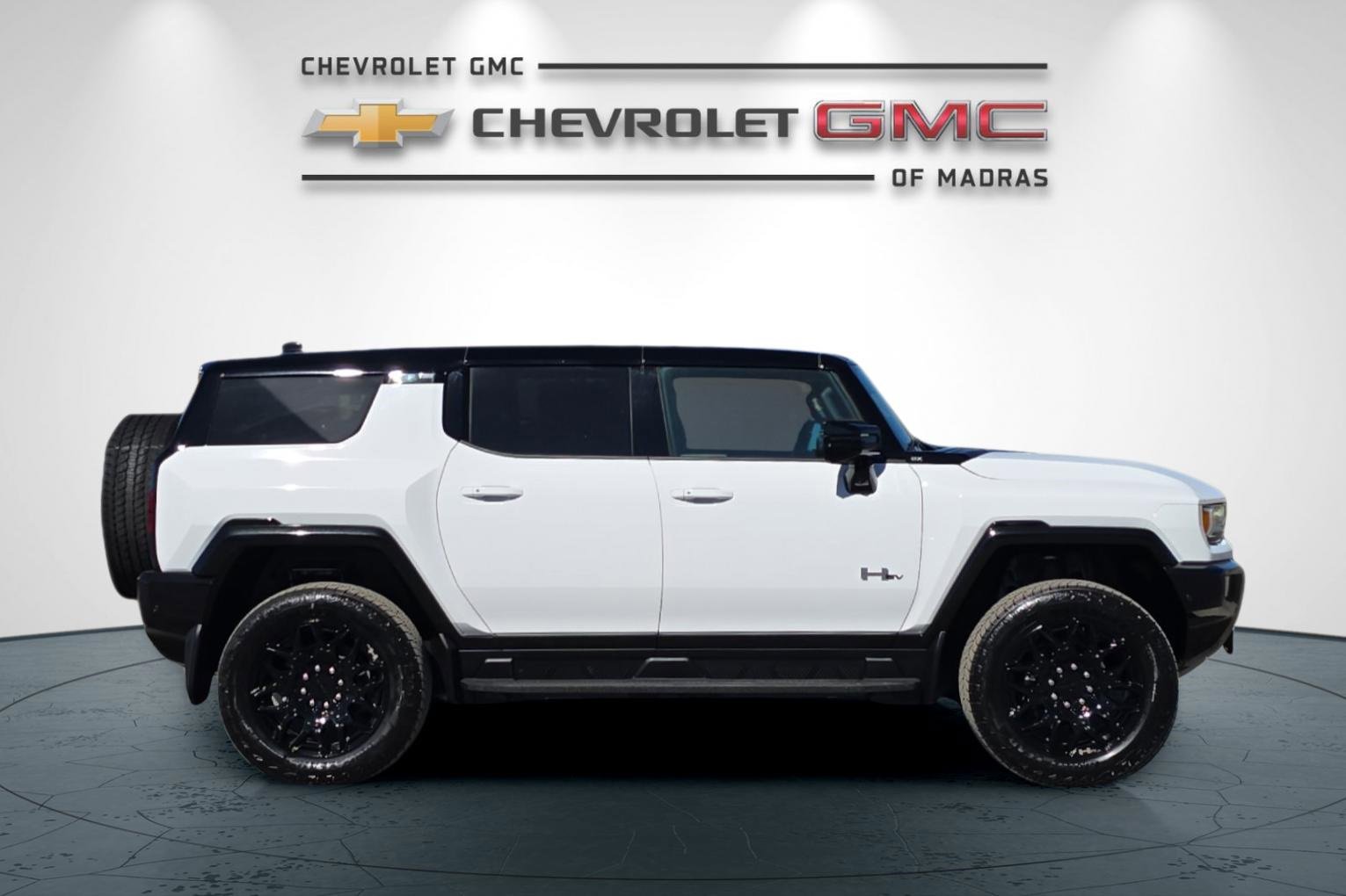 New 2026 GMC Hummer EV SUV w/ LPO, Sport Package image 2