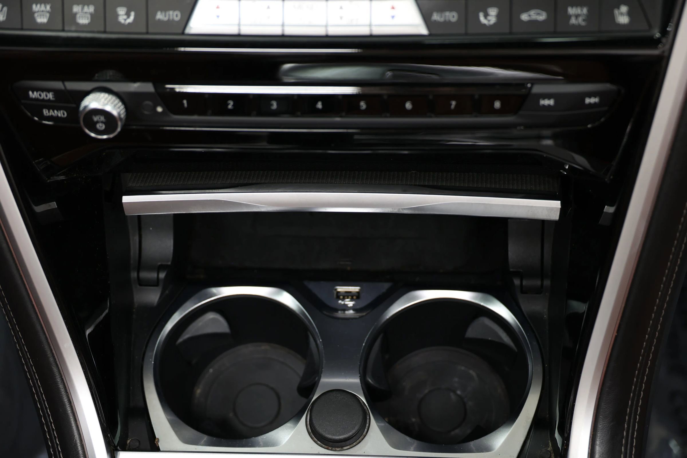 Used 2022 BMW M850i xDrive Convertible image 39