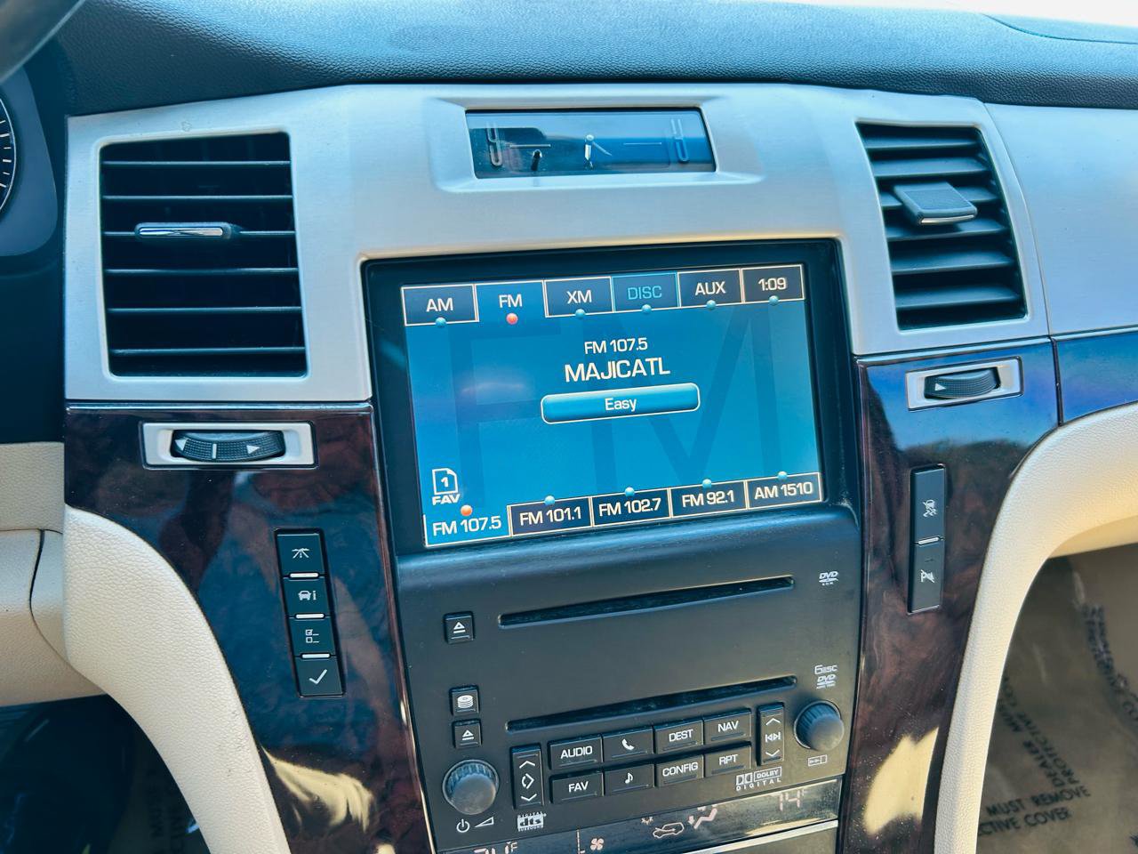 Used 2008 Cadillac Escalade AWD image 21