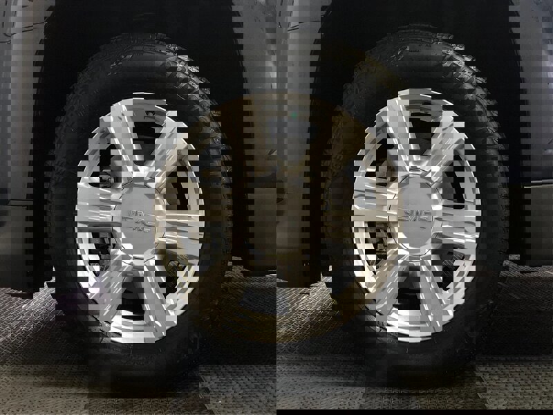 Used 2015 GMC Terrain SLE image 18