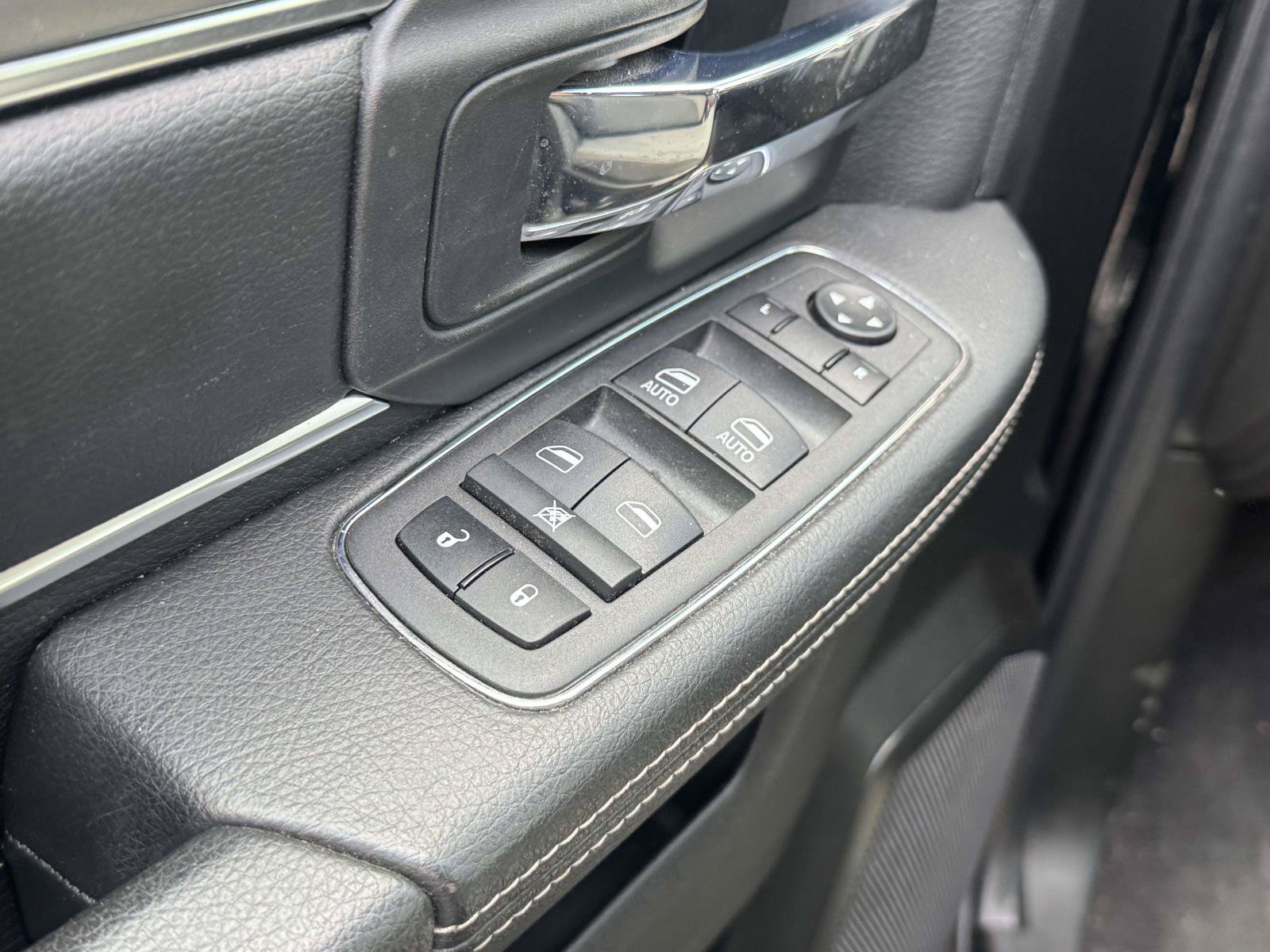 Used 2022 RAM 1500 Warlock AWD/4WD image 24