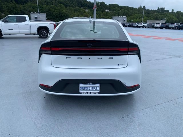 Certified 2023 Toyota Prius LE AWD/4WD image 11