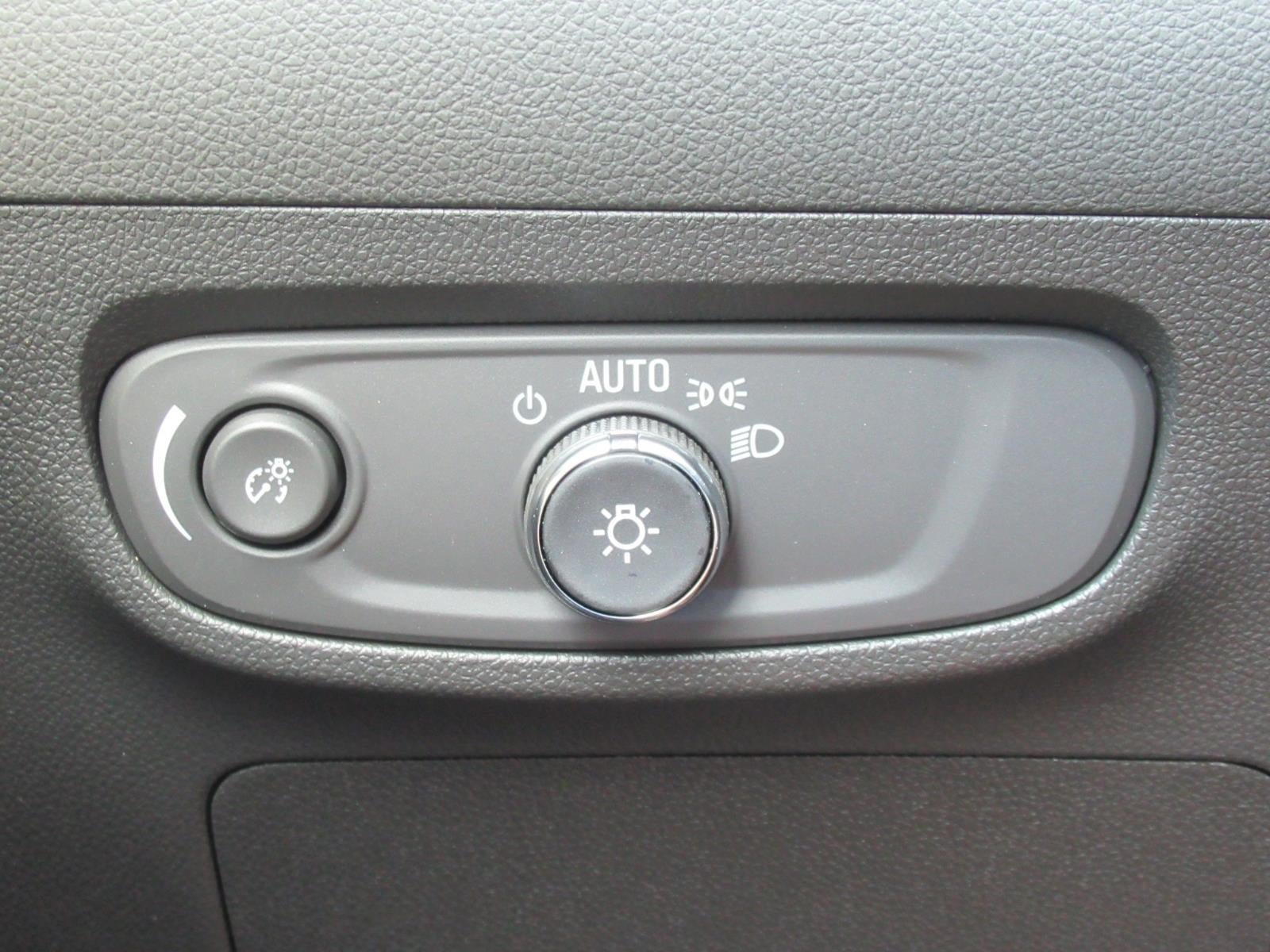 New 2026 Buick Encore GX Avenir w/ Avenir Technology Package FWD image 23
