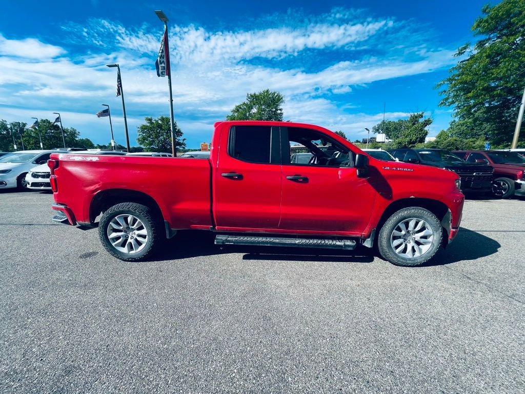 Used 2020 Chevrolet Silverado 1500 Custom w/ Custom Value Package AWD/4WD image 7