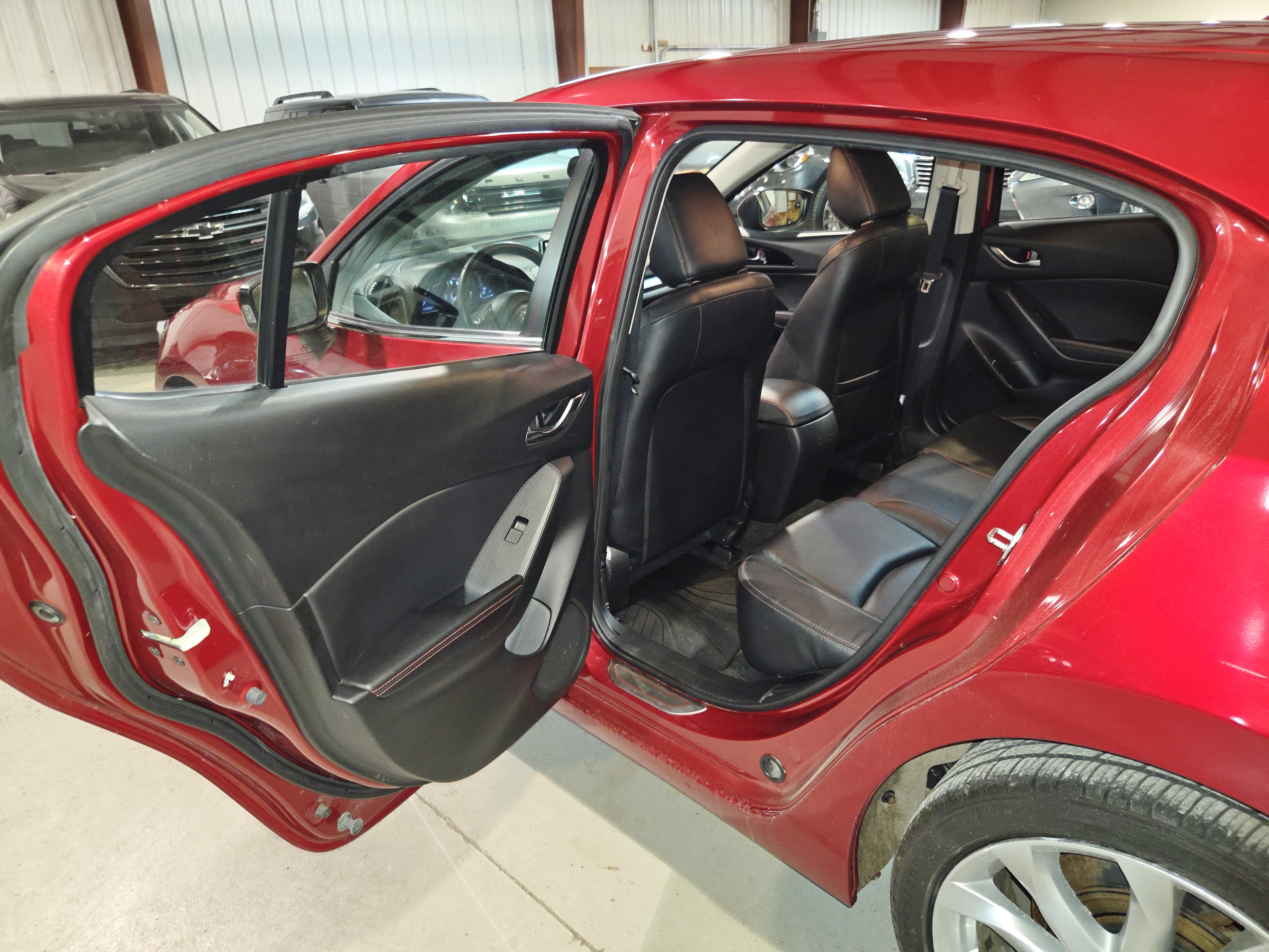 Used 2014 MAZDA MAZDA3 s Touring FWD image 20