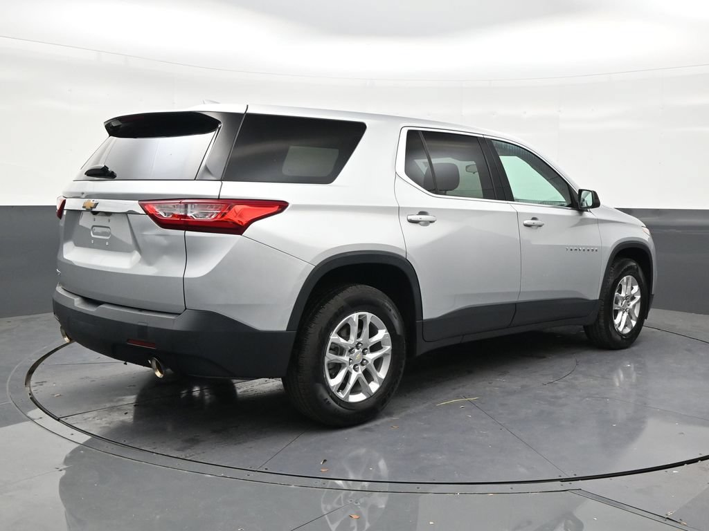 Used 2021 Chevrolet Traverse LS FWD image 5