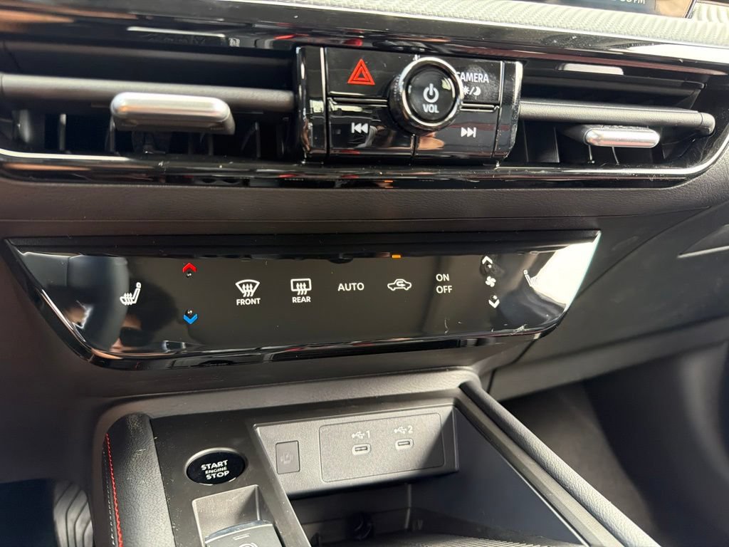 New 2026 Nissan Kicks SR w/ SR Premium Package AWD/4WD image 10
