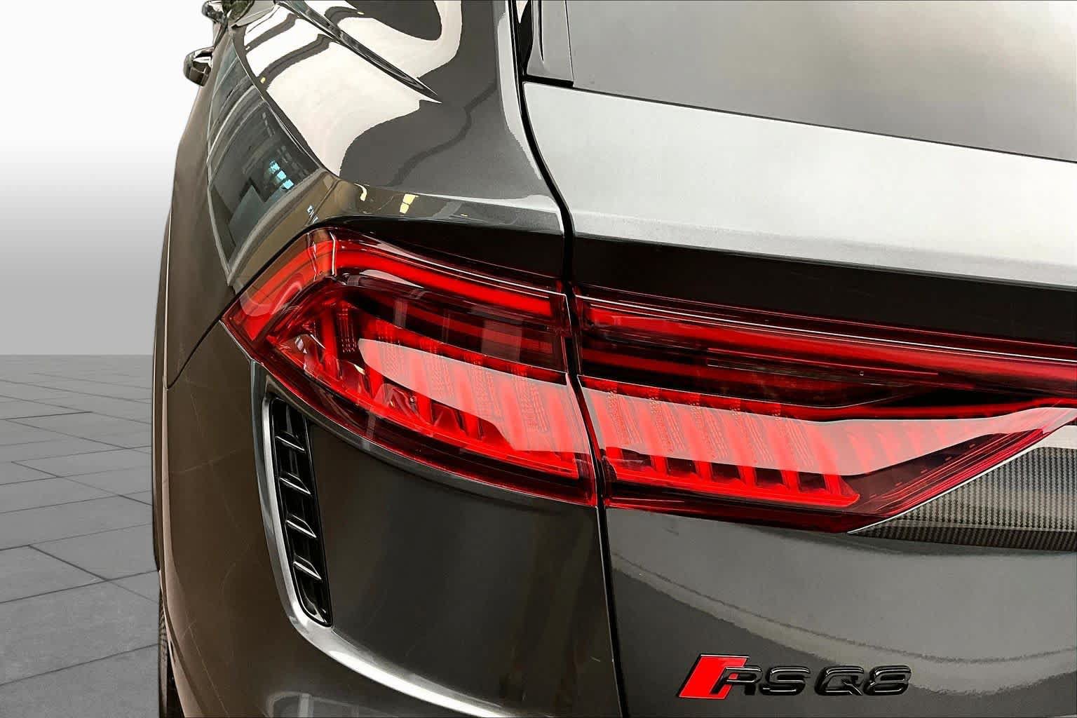 Used 2022 Audi RS Q8 AWD/4WD image 27