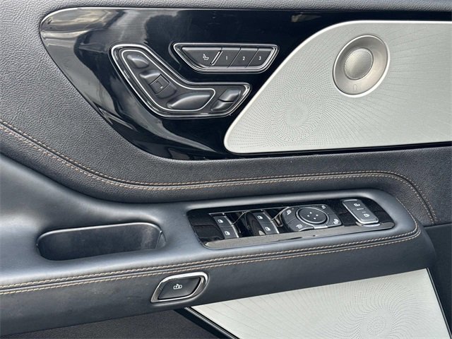 Used 2025 Lincoln Aviator Black Label w/ Jet Appearance Package image 22