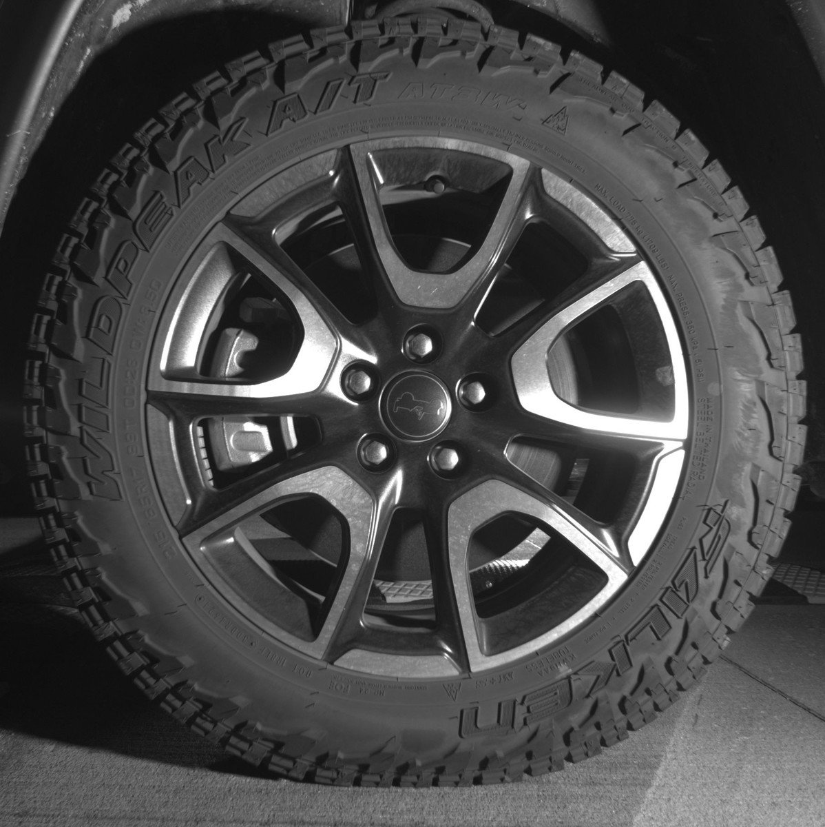 Used 2025 Jeep Compass Trailhawk image 12