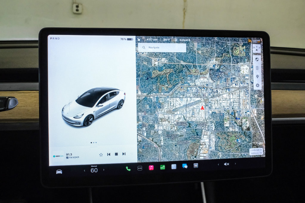 Used 2018 Tesla Model 3 Long Range RWD image 18