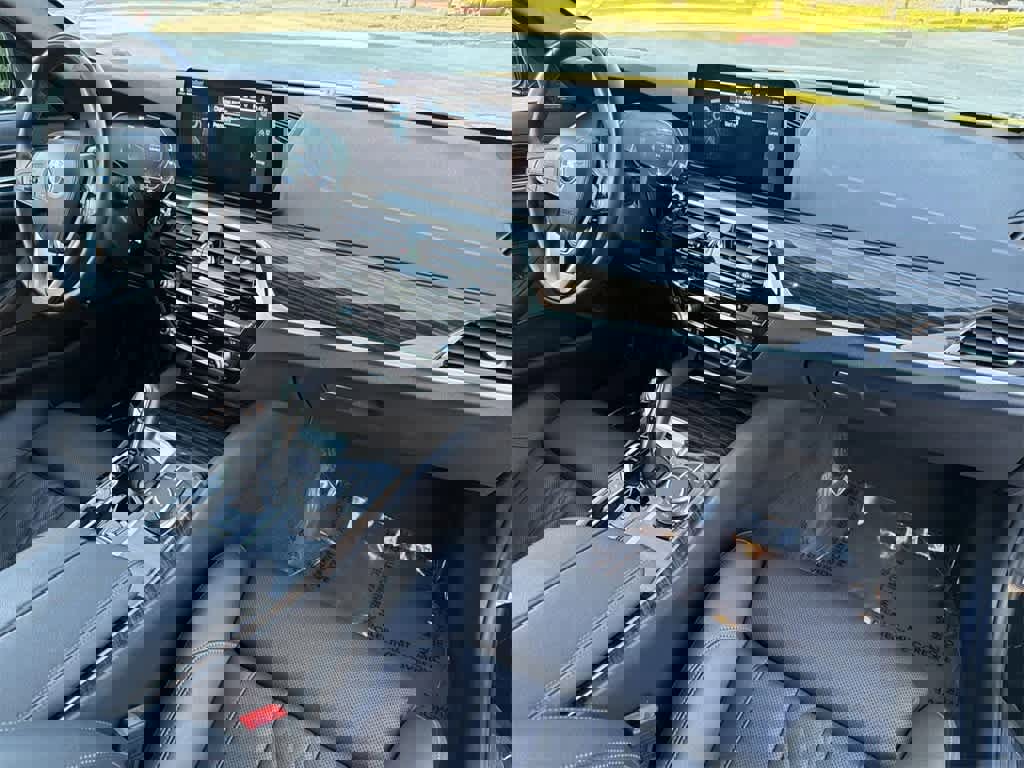 Used 2023 BMW 530e xDrive image 43