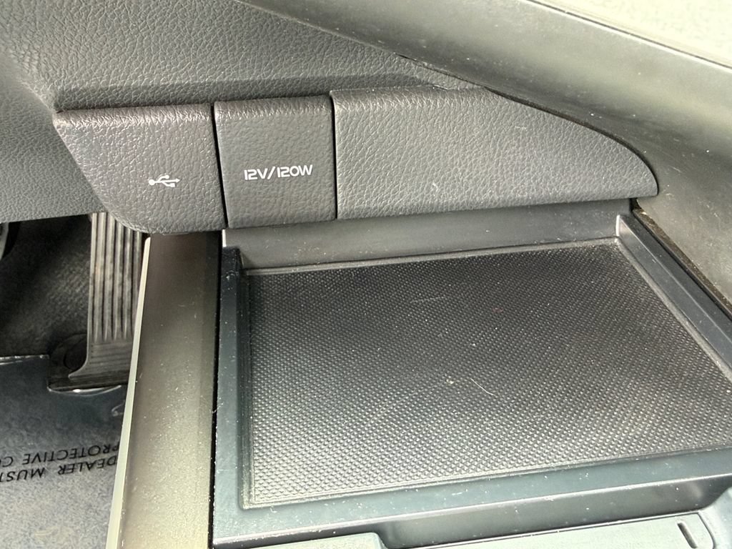 Used 2022 Toyota Camry LE FWD image 27