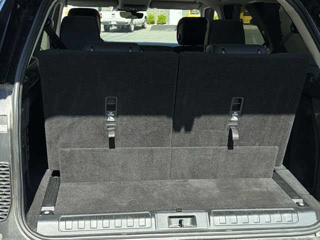 Used 2024 Land Rover Discovery S AWD/4WD image 39