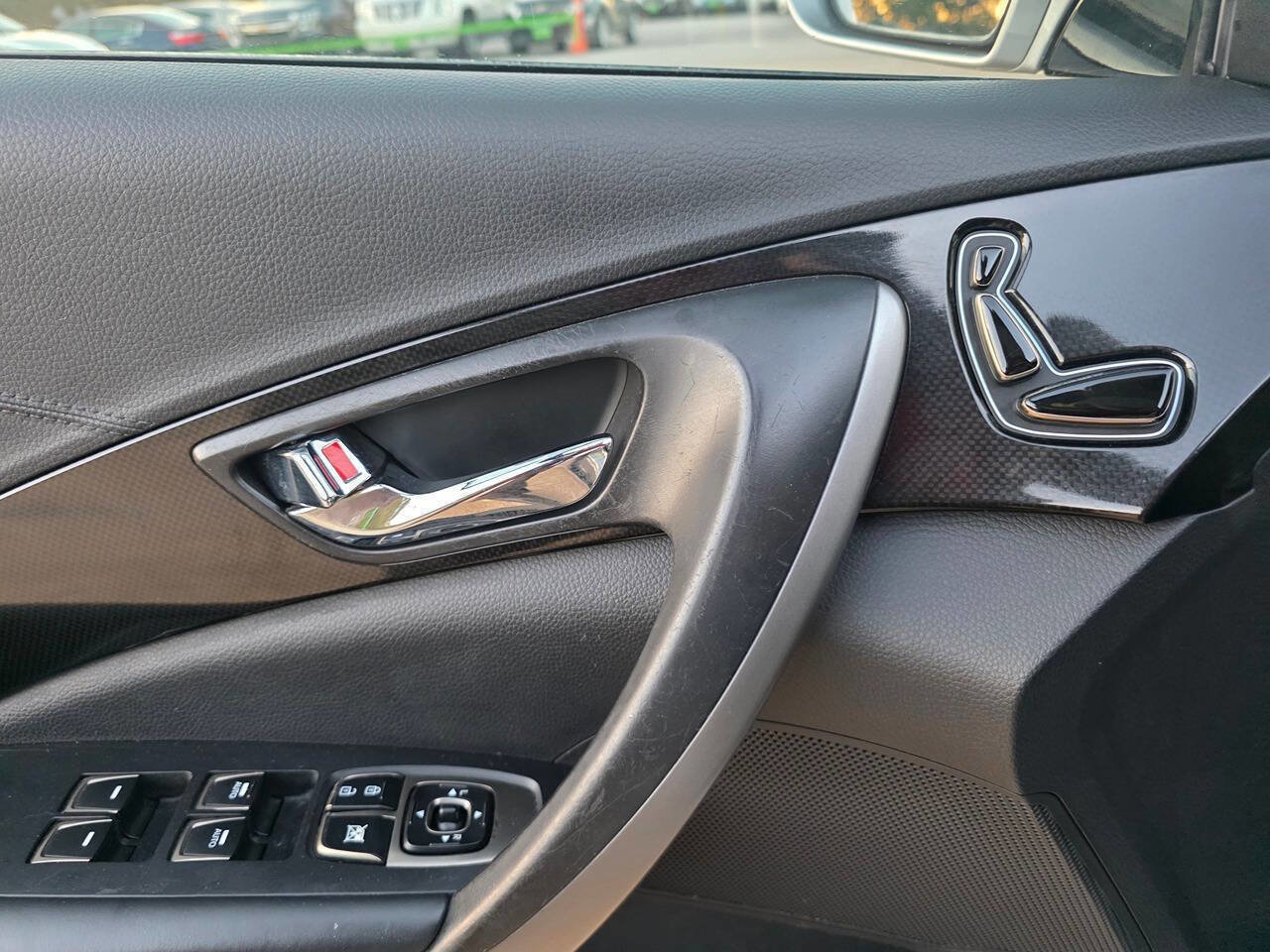 Used 2012 Hyundai Azera image 14