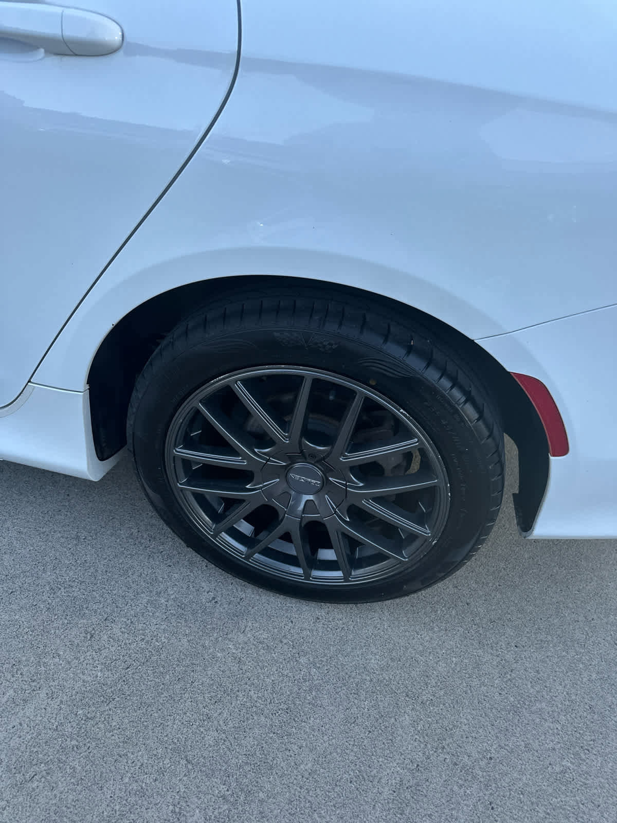 Used 2015 Chrysler 200 S w/ Navigation & Sound Group I image 9