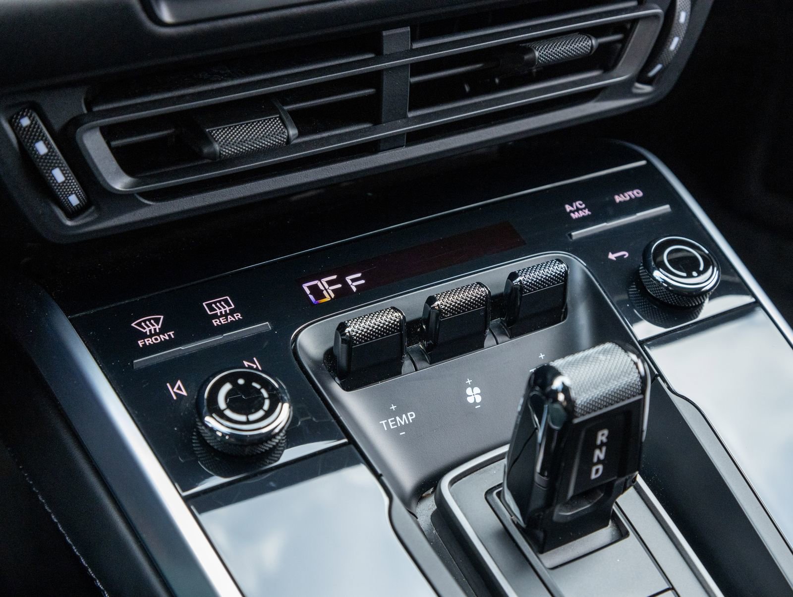 Certified 2022 Porsche 911 Turbo S AWD/4WD image 27