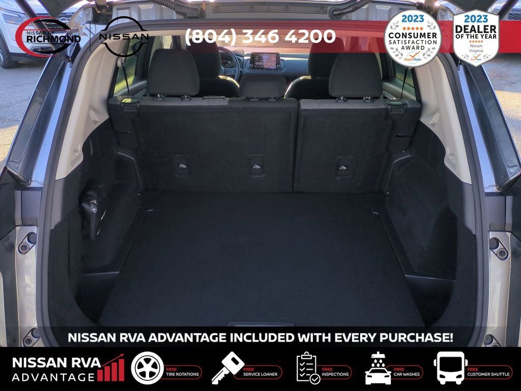 Used 2023 Nissan Rogue SV image 14