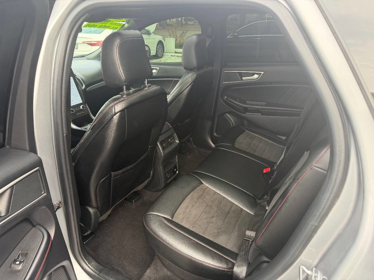 Used 2021 Ford Edge ST-Line w/ Class II Trailer Tow Package image 12