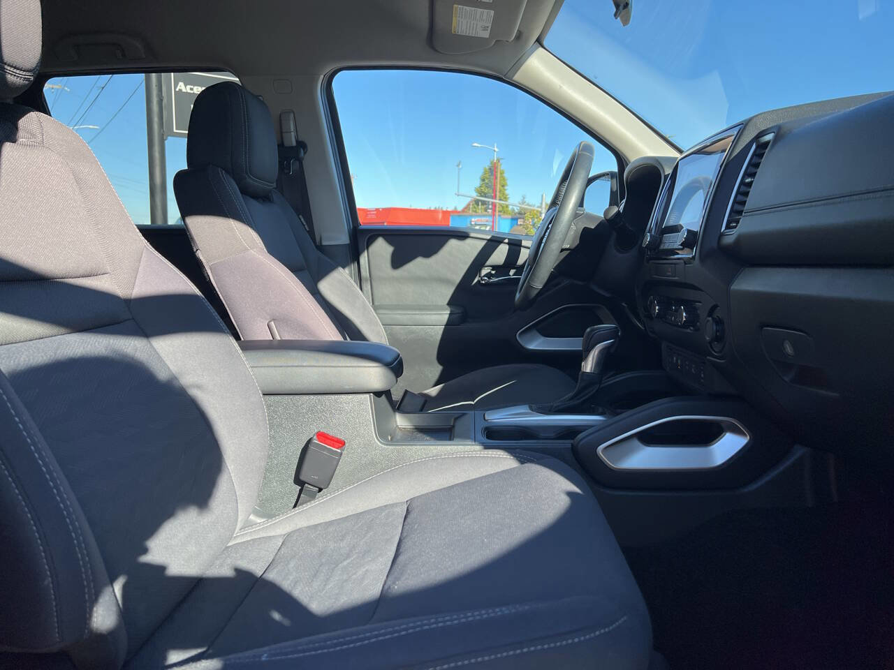 Used 2023 Nissan Frontier SV w/ Technology Package image 17