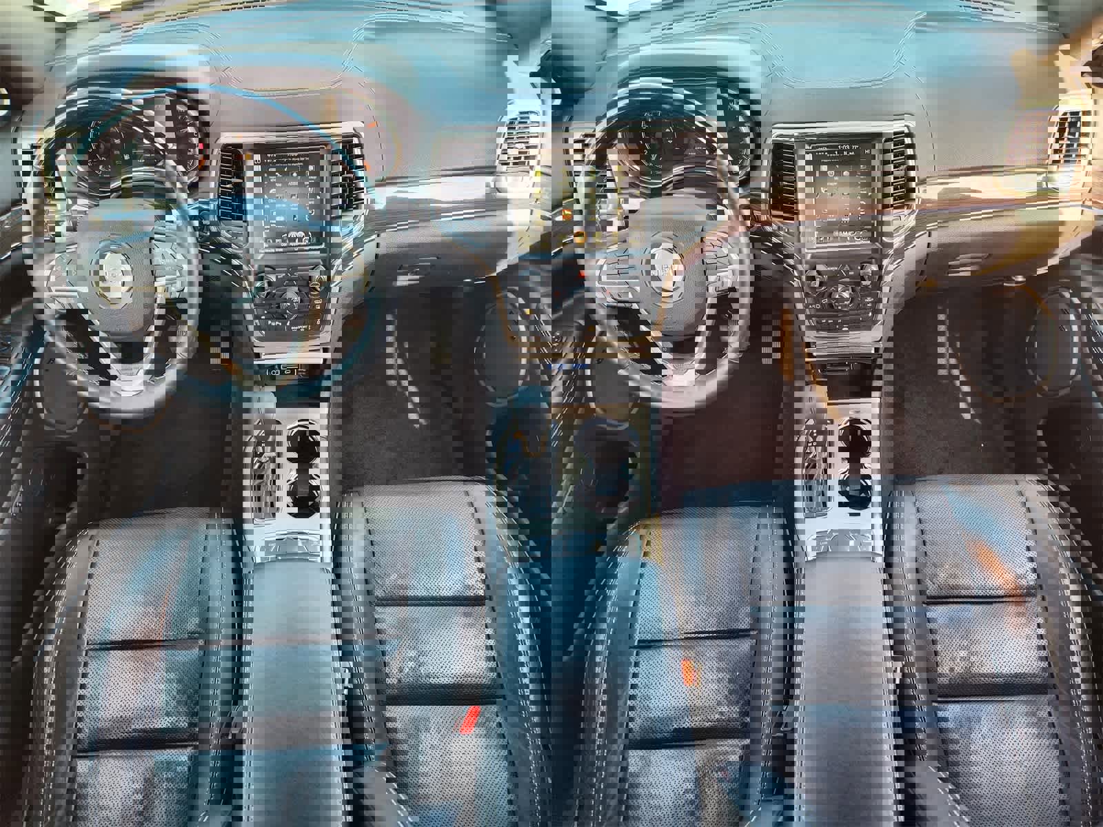 Used 2017 Jeep Grand Cherokee Overland w/ Jeep Active Safety Group image 26