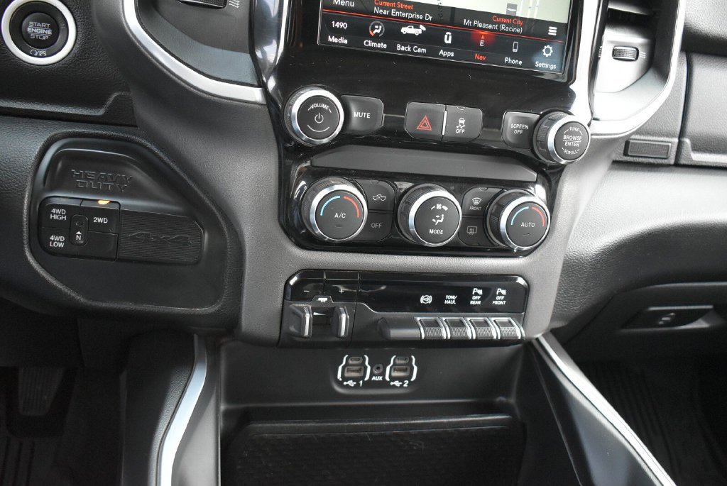 Used 2020 RAM 3500 Big Horn w/ Level 1 Equipment Group AWD/4WD image 25