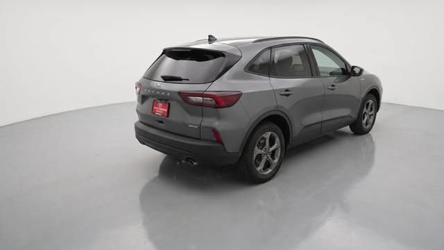 Used 2025 Ford Escape ST-Line Select AWD/4WD image 8