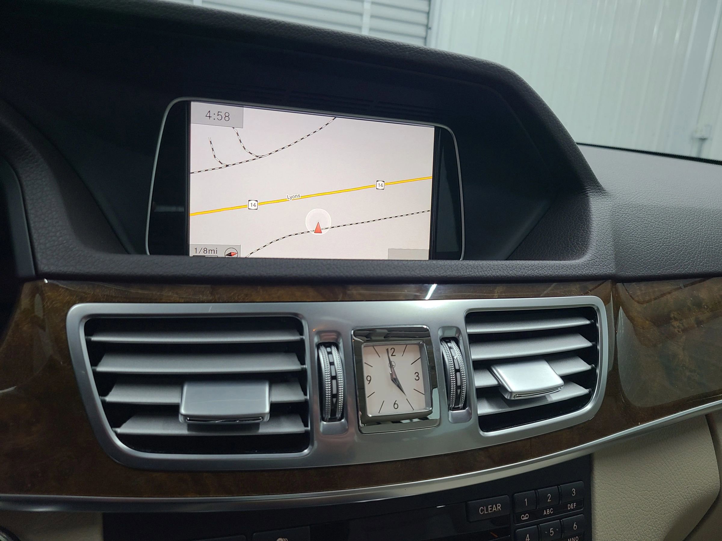 Used 2014 Mercedes-Benz E 350 4MATIC Sedan image 33