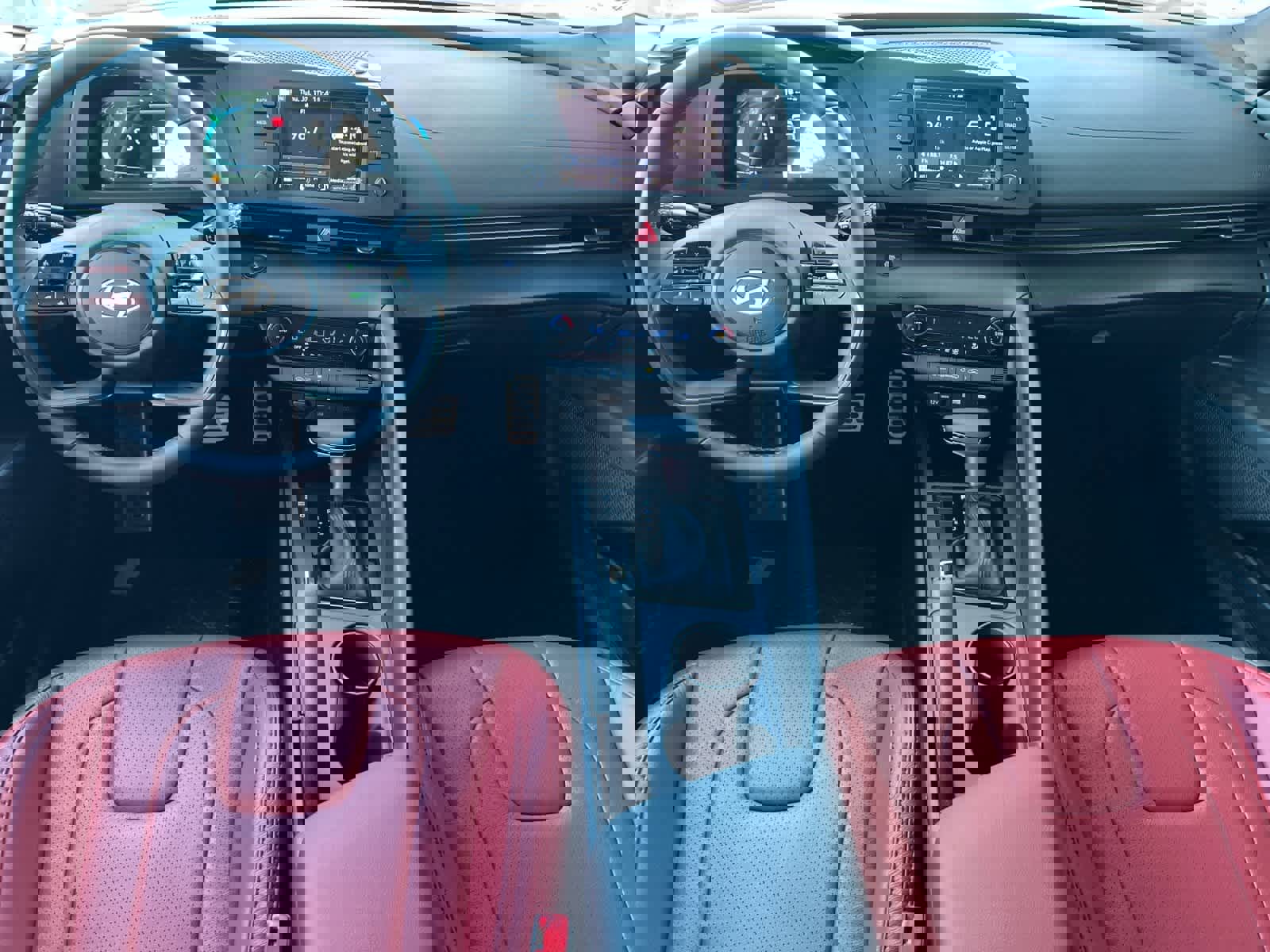 New 2025 Hyundai Elantra Sport image 4