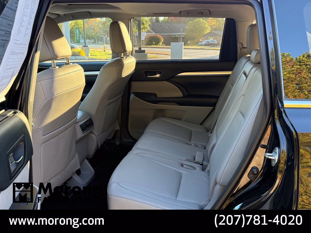 Used 2019 Toyota Highlander XLE AWD/4WD image 19