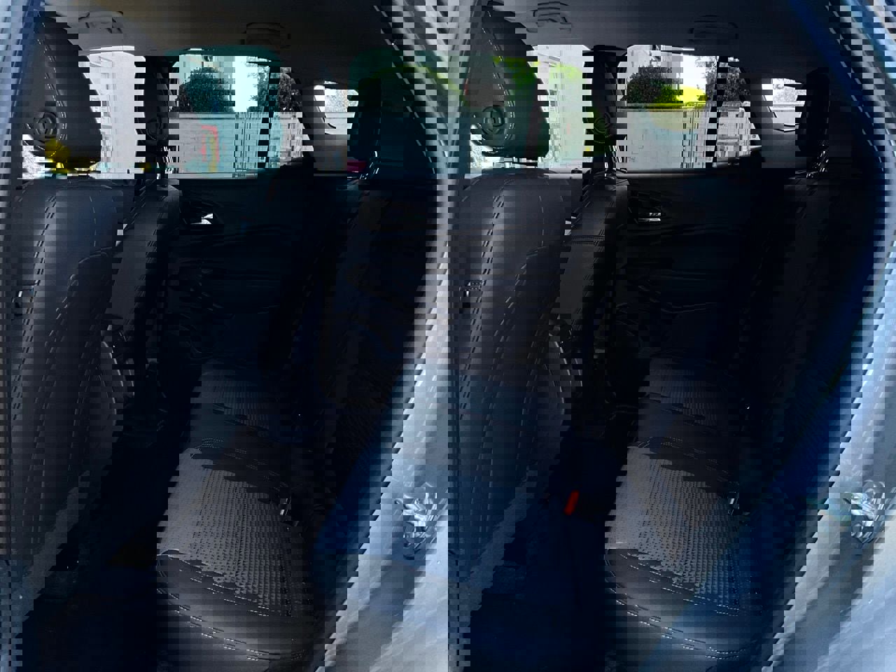 Used 2025 Chevrolet Trax LT image 11