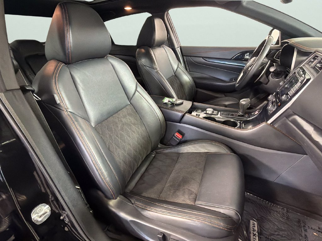 Used 2022 Nissan Maxima SR w/ Sport Mat Group FWD image 34