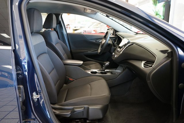 Used 2022 Chevrolet Malibu LT image 38