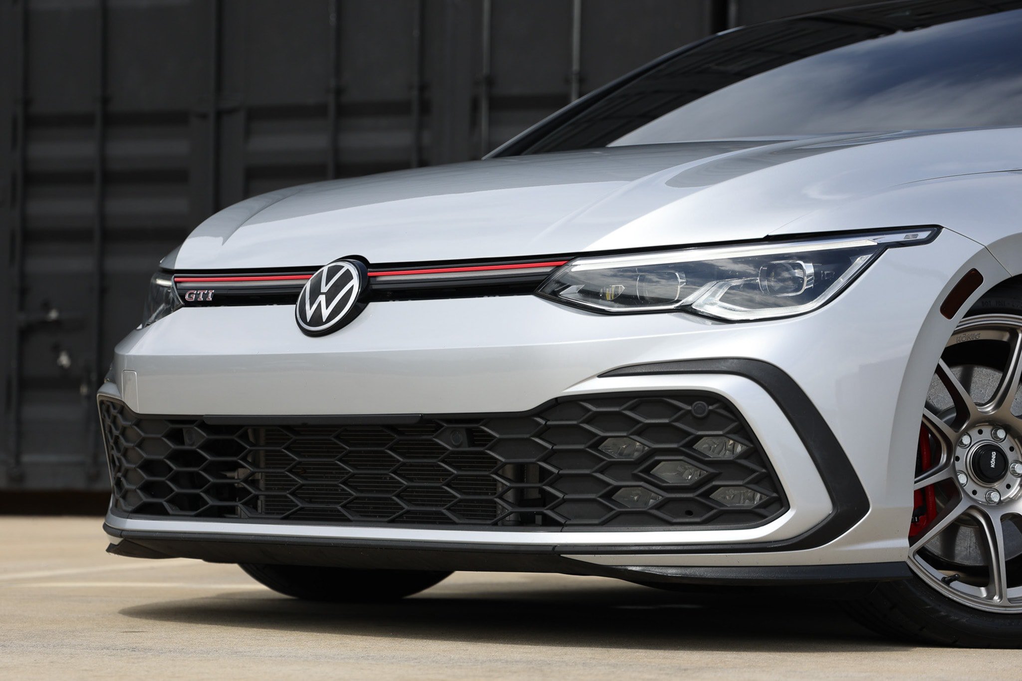 Used 2022 Volkswagen GTI SE FWD image 34