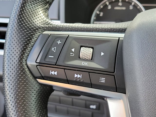 Used 2024 Mitsubishi Outlander SE image 25