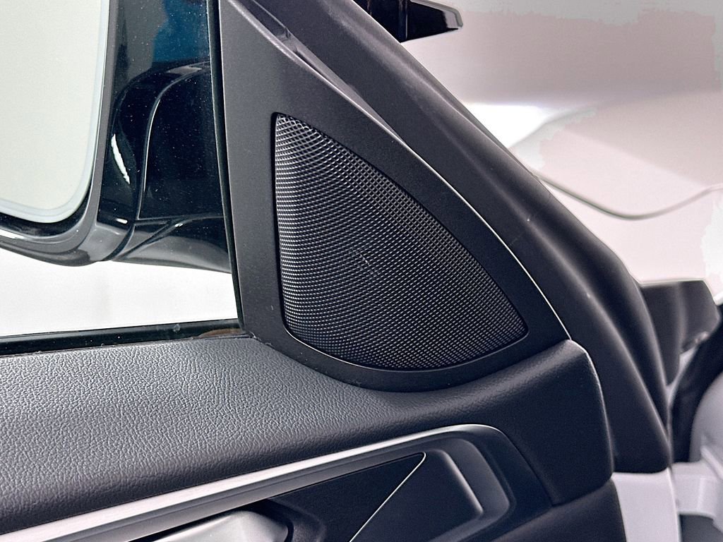 Used 2025 BMW 440i xDrive Coupe w/ Parking Assistance Package image 19