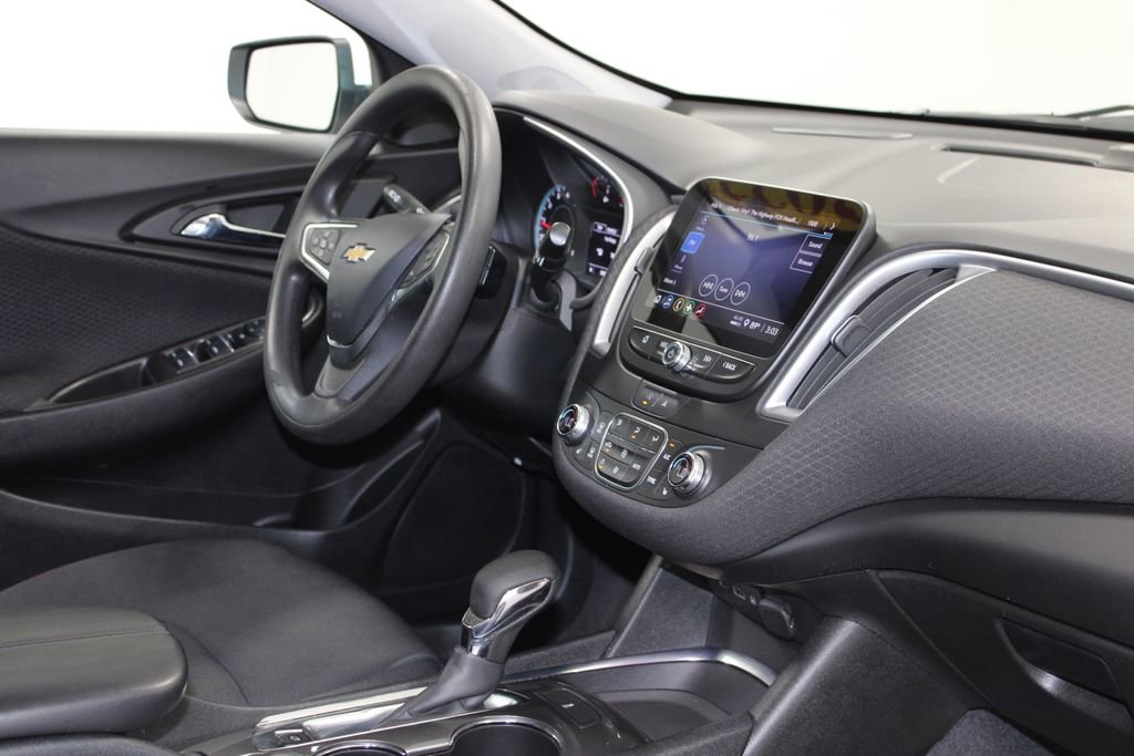 Used 2023 Chevrolet Malibu LT image 27
