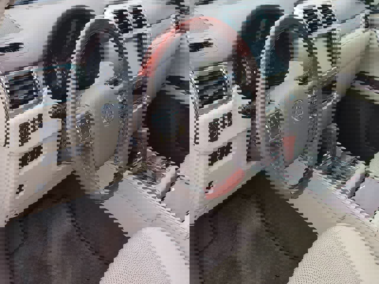 Used 2011 Lexus GX 460 w/ Comfort Plus Pkg video 2